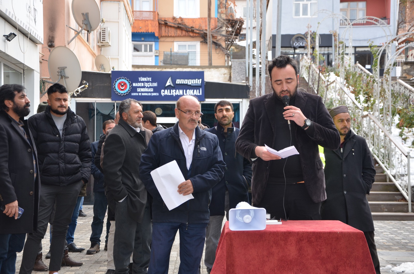 Erzincan’da maden işçilerinin isyanı